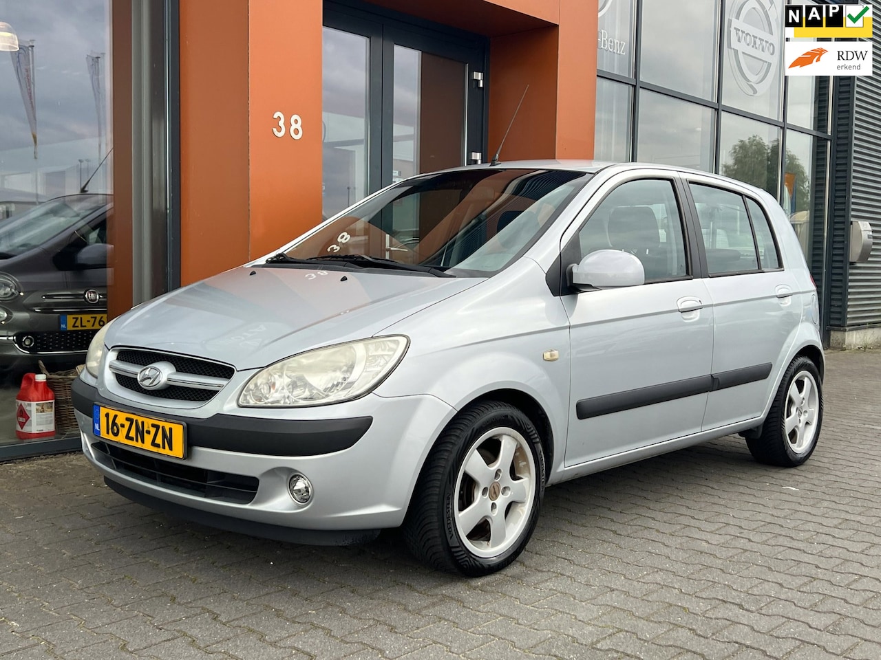 Hyundai Getz - 1.4i Airco|Isofix|Bluetooth|Trekhaak|AUX - AutoWereld.nl
