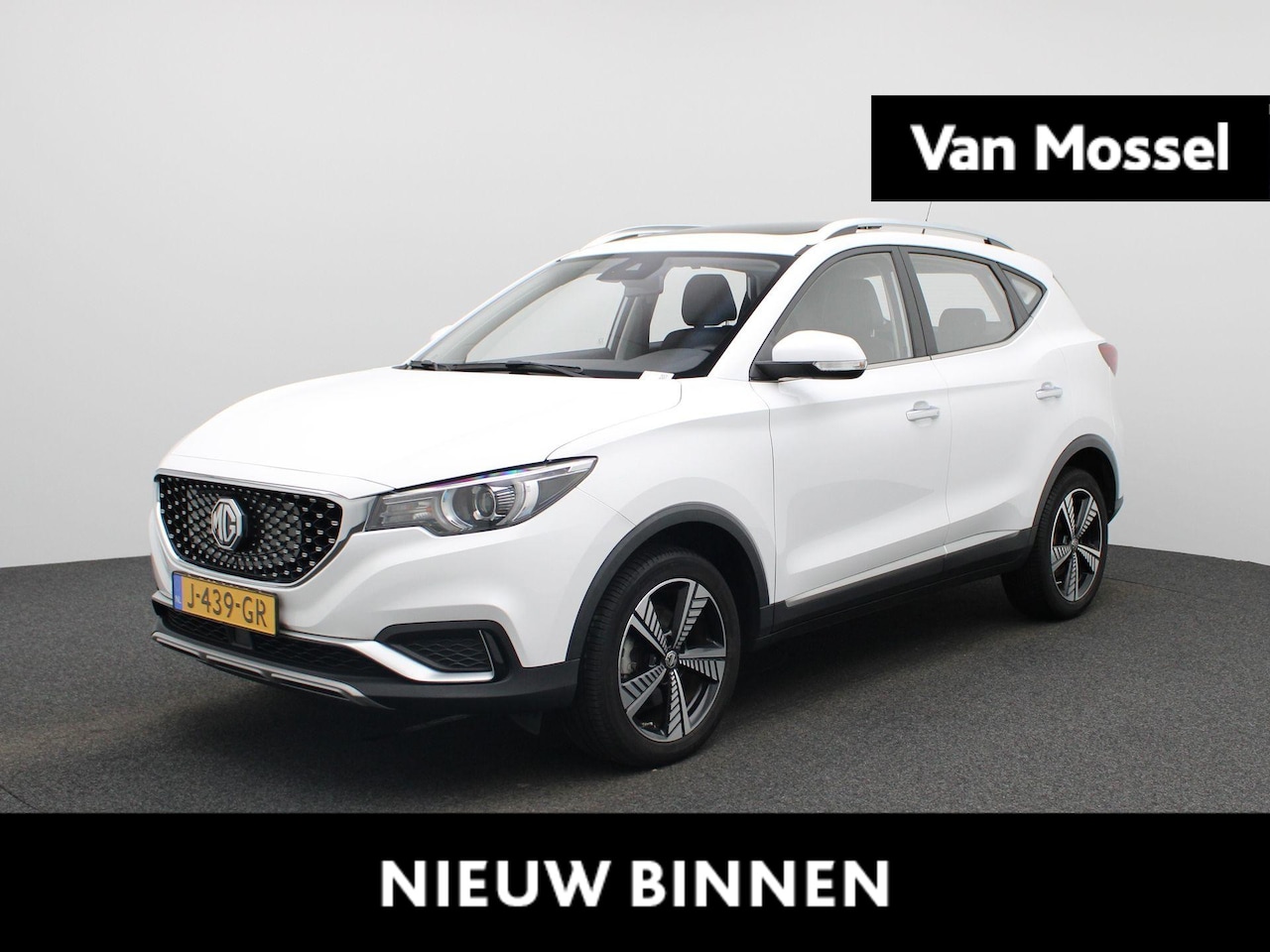 MG MG ZS EV - Luxury 45 kWh | Panoramadak | Lederen bekleding | Navigatie | Parkeer camera - AutoWereld.nl