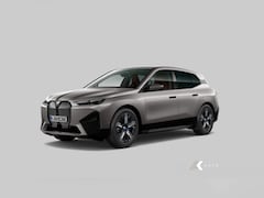 BMW iX - xDrive40 Sportpakket | Driving Ass. Prof. | Head-Up | 360 Camera | Harman/Kardon | Stoelve
