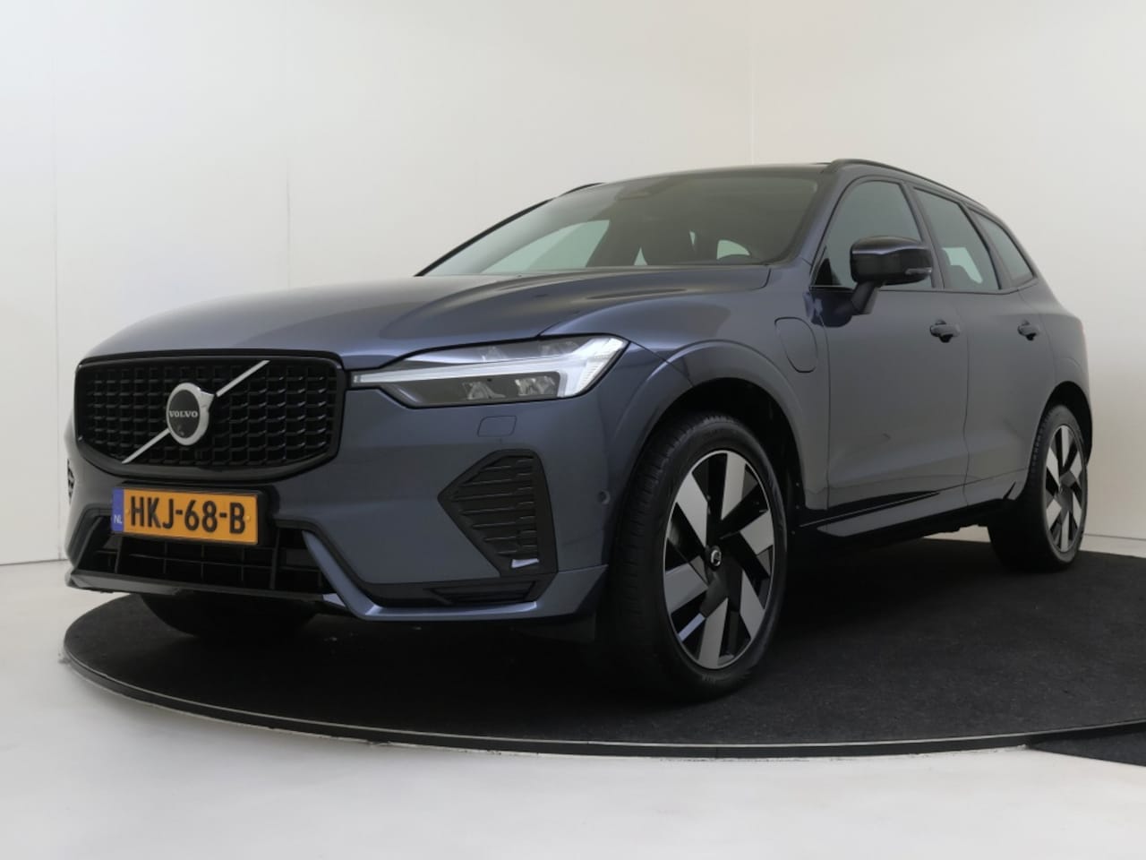 Volvo XC60 - 2.0 T6 AWD U. Dark | Trekhaak | Schuif-/Kanteldak | - AutoWereld.nl