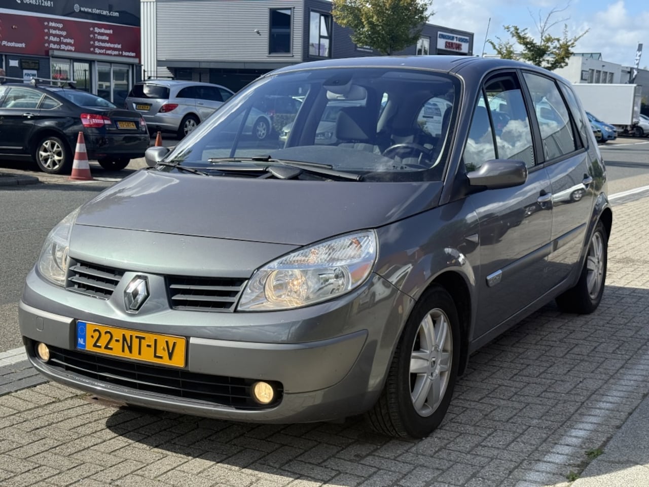 Renault Scénic - 2.0 Benzine 133PK Clima Cruise KeyLess - AutoWereld.nl