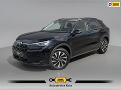 Volkswagen T-Roc - 1.5 eTsi * Nieuw model * Hoogglans R-Line Look * Stoelverwarming * Camera * Navigatie