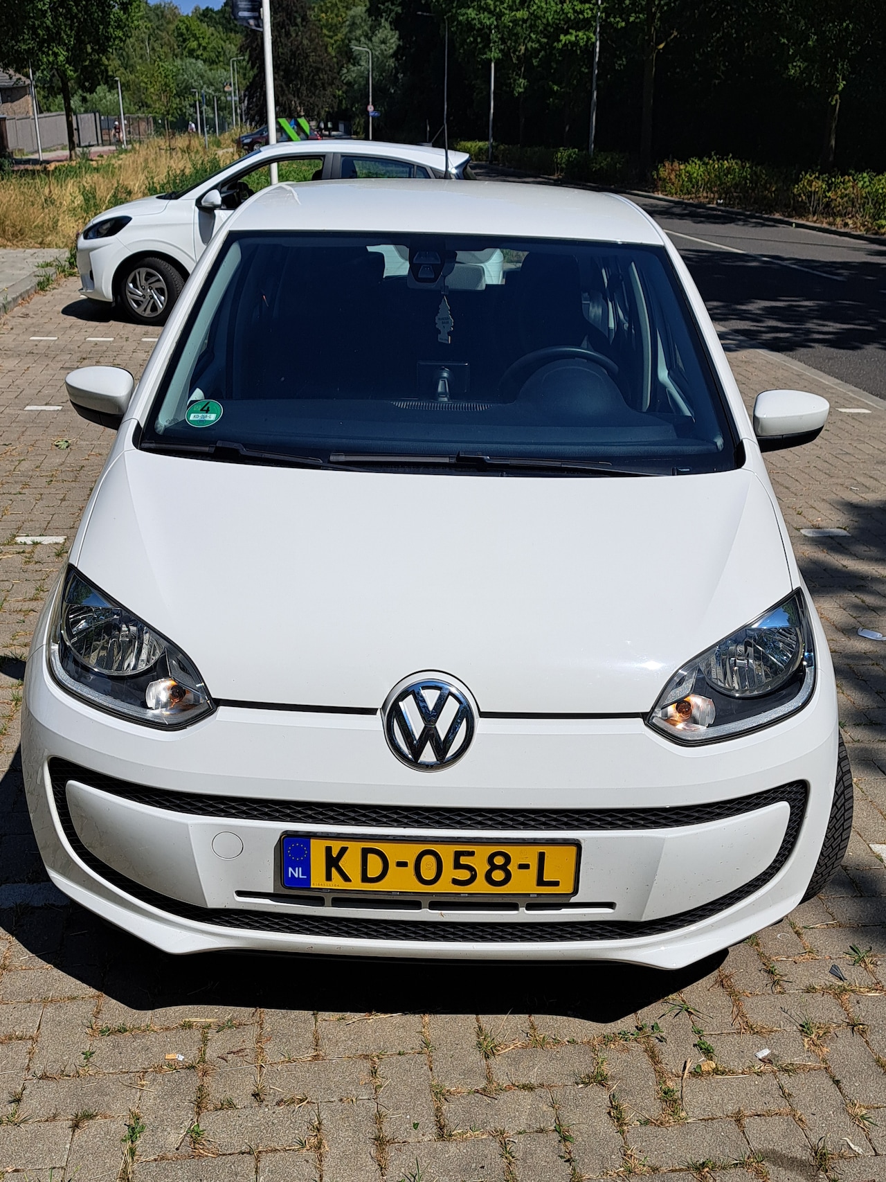 Volkswagen Up! - 1.0 move up! BlueMotion - AutoWereld.nl