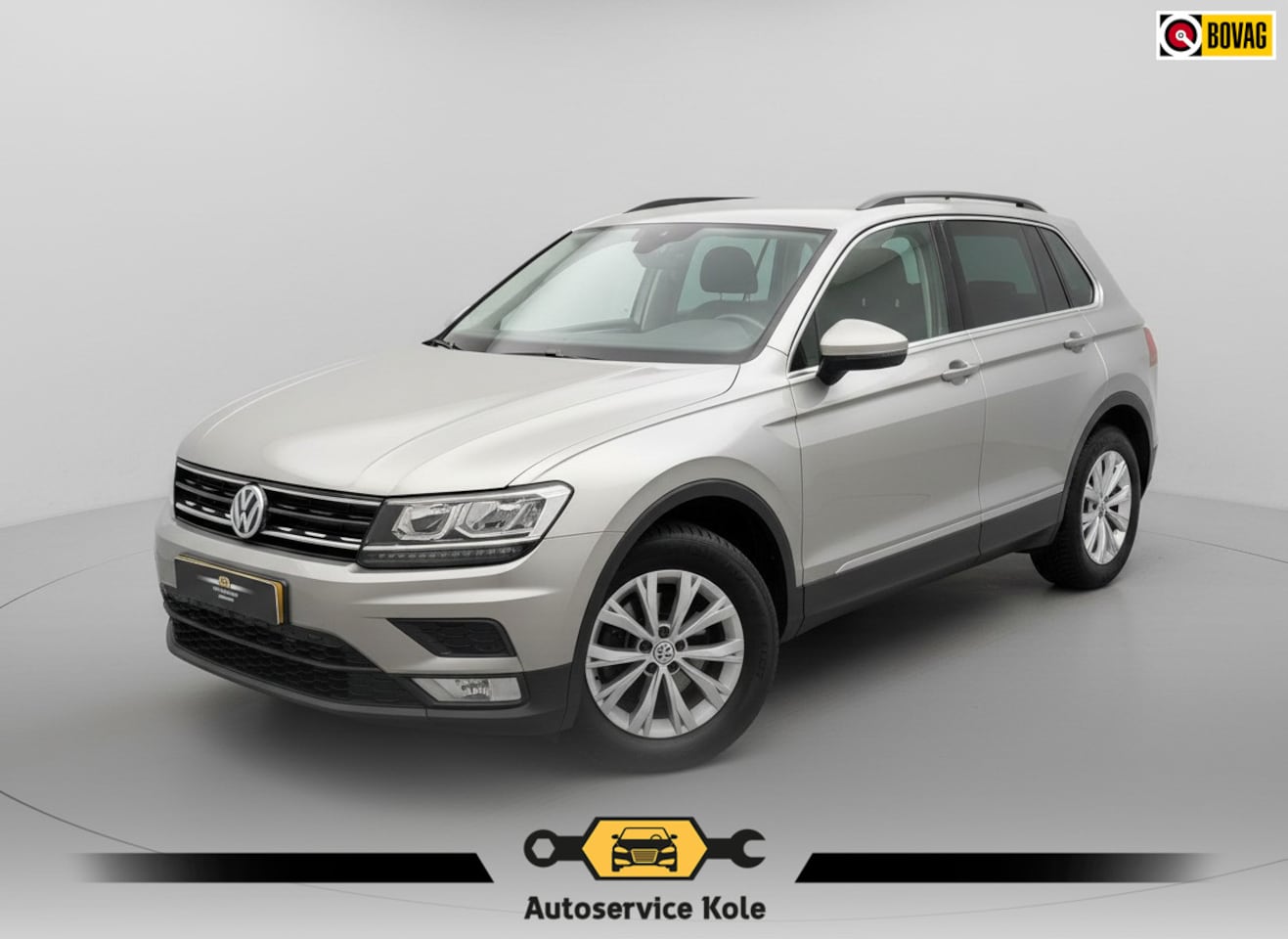 Volkswagen Tiguan - 1.4 TSI Automaat Comfortline * Trekhaak * Navigatie * Adaptieve Cruise Control * - AutoWereld.nl