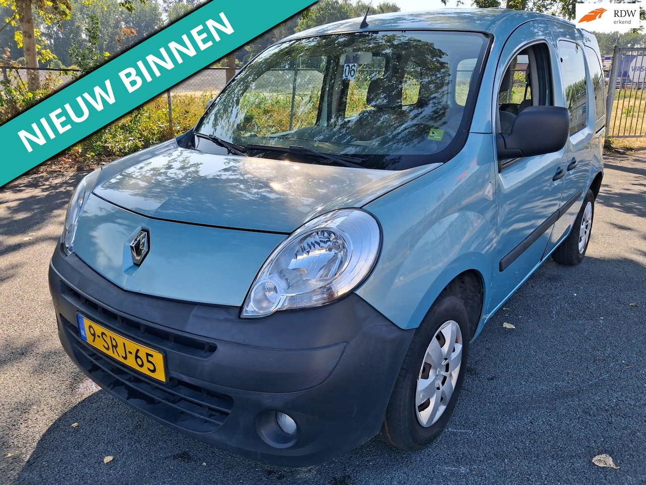 Renault Kangoo Family - 1.6-16V Expression LEUKE AUTO RIJDT EN SCHAKELT GOED - AutoWereld.nl