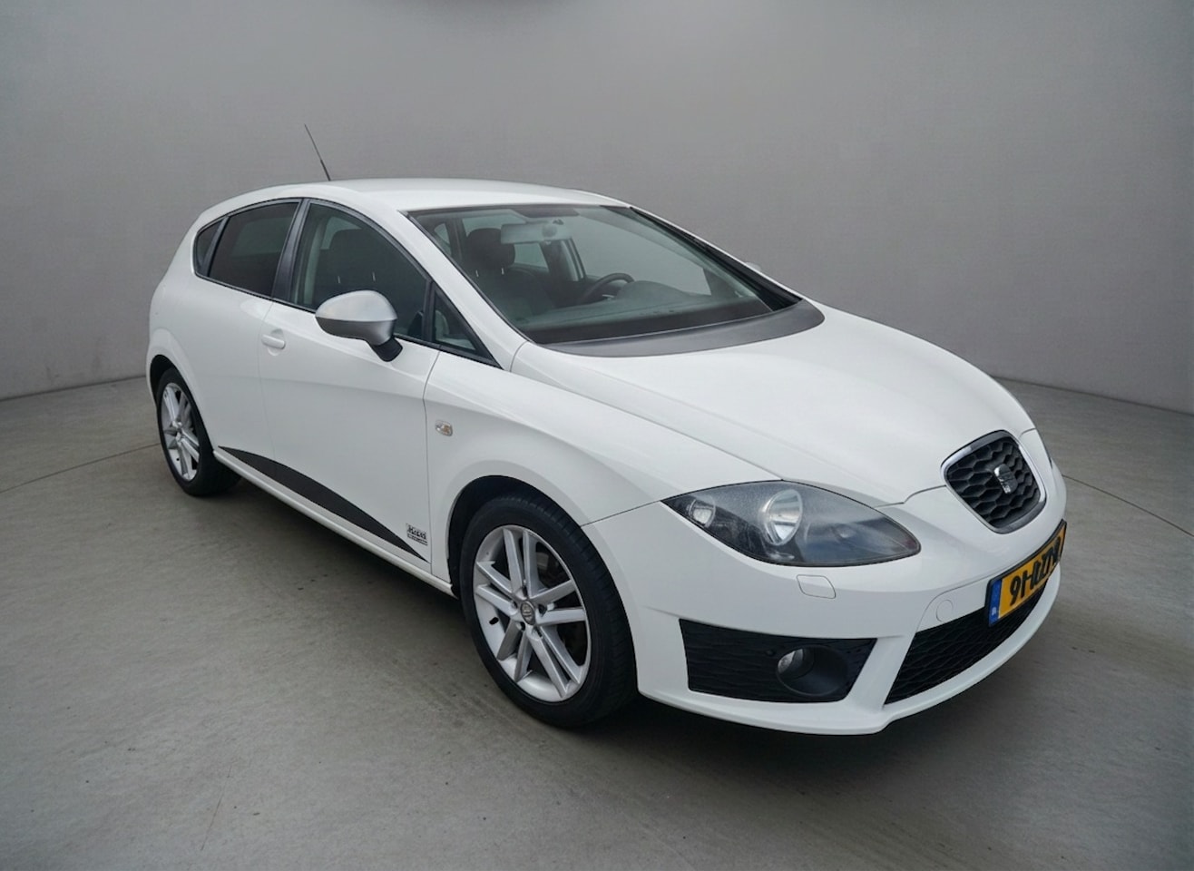 SEAT Leon - 1.8 TFSI FR armin v buren - AutoWereld.nl