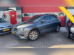 Volkswagen Tiguan - 1.4 TSI Comfortline 1STE EIG / NAVI / CLIMA / PDC / BLUETOOTH / CRUISE / NL-AUTO