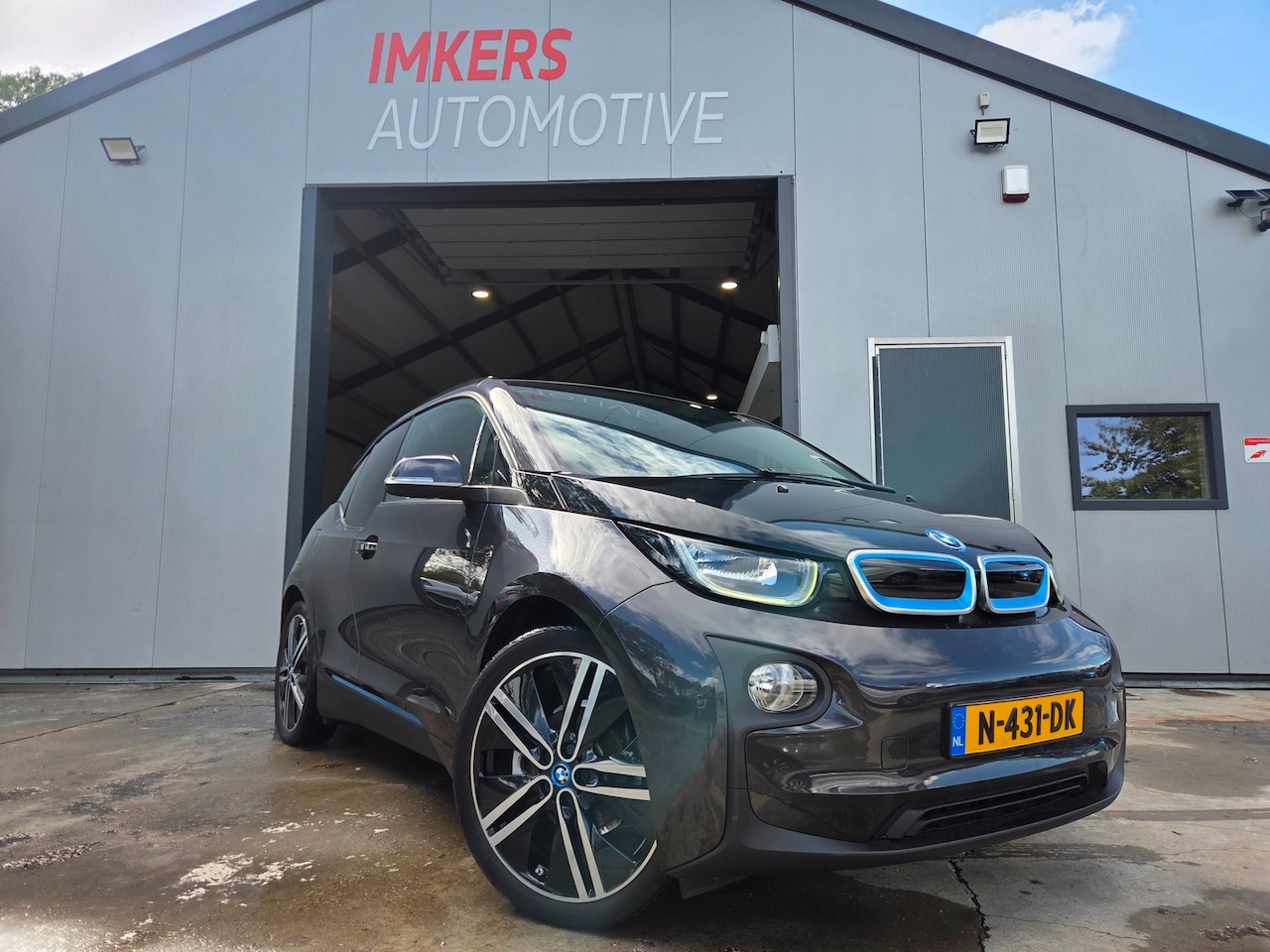 BMW i3 - Basis Comfort Advance 22 kWh PANO | Leer | Stoelverw. | - AutoWereld.nl