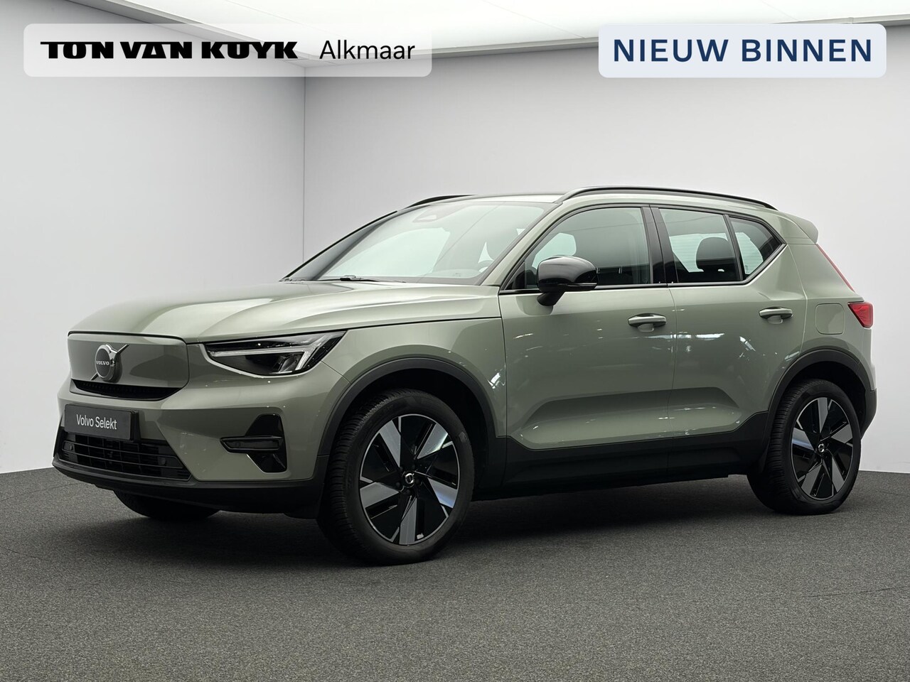 Volvo EX40 - Single Motor Extended Range Plus 82 kWh Trekhaak / Parkeersensoren- Camera achter / 19'' / - AutoWereld.nl