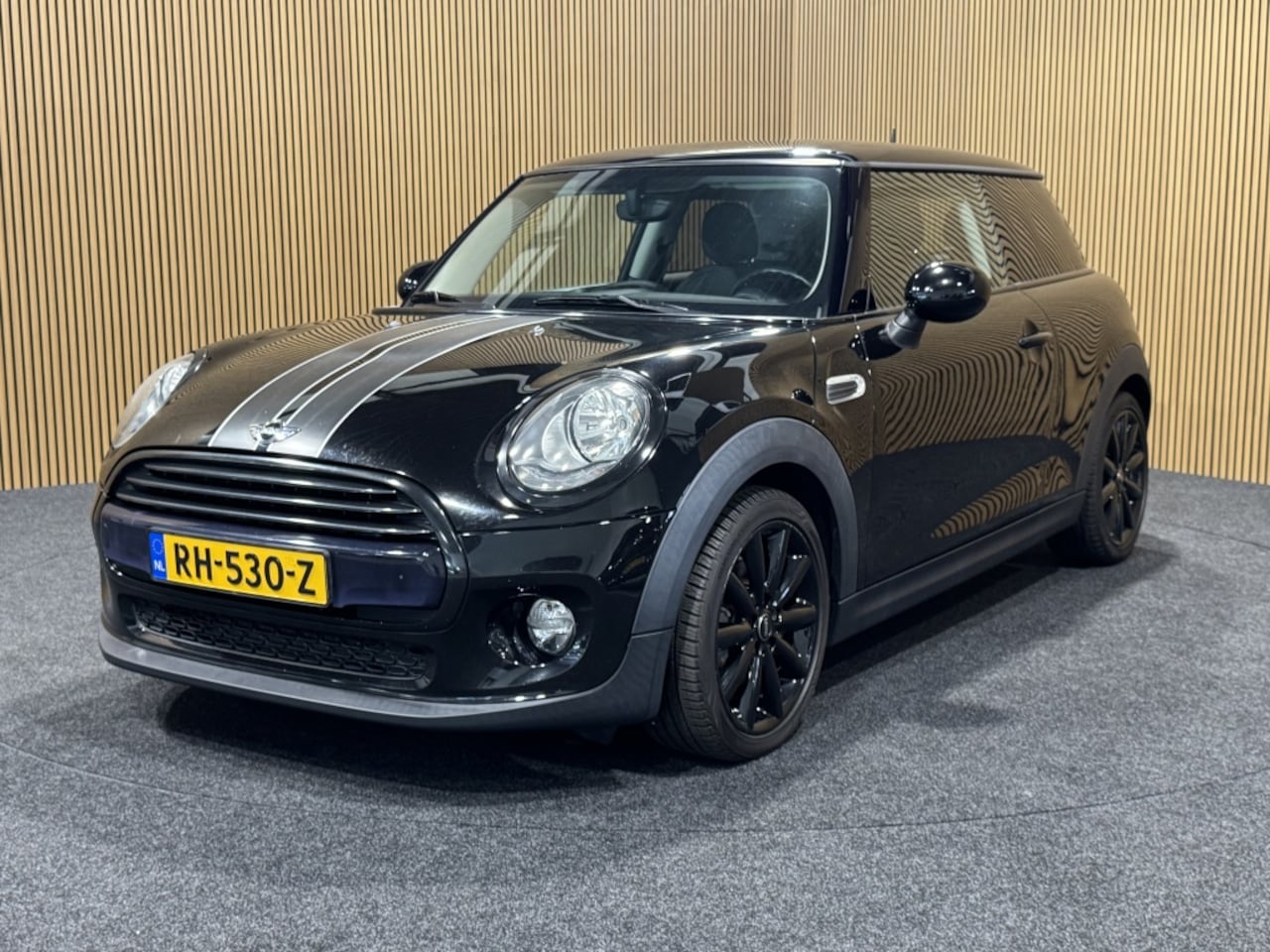 MINI Cooper - Mini 1.5 Business | Airco | Cruise | Navi | Bluetooth | - AutoWereld.nl