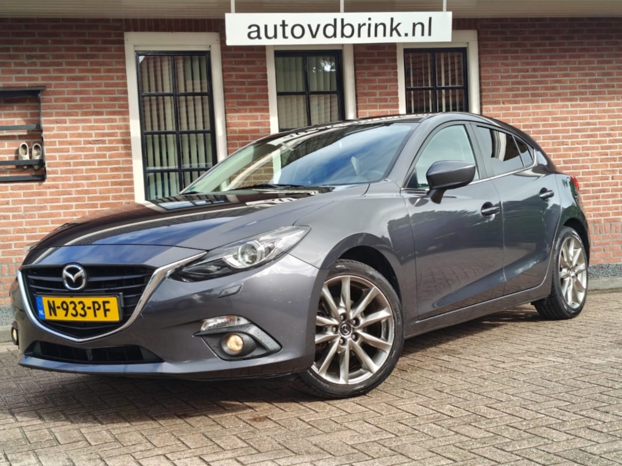 Mazda 3 - 2.0 NAKAMA, CAMERA / STOELVERWARMING - AutoWereld.nl