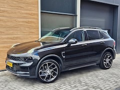 Lynk & Co 01 - 1.5 Plug-in Hybride Pano Carplay 360-camera Keyless