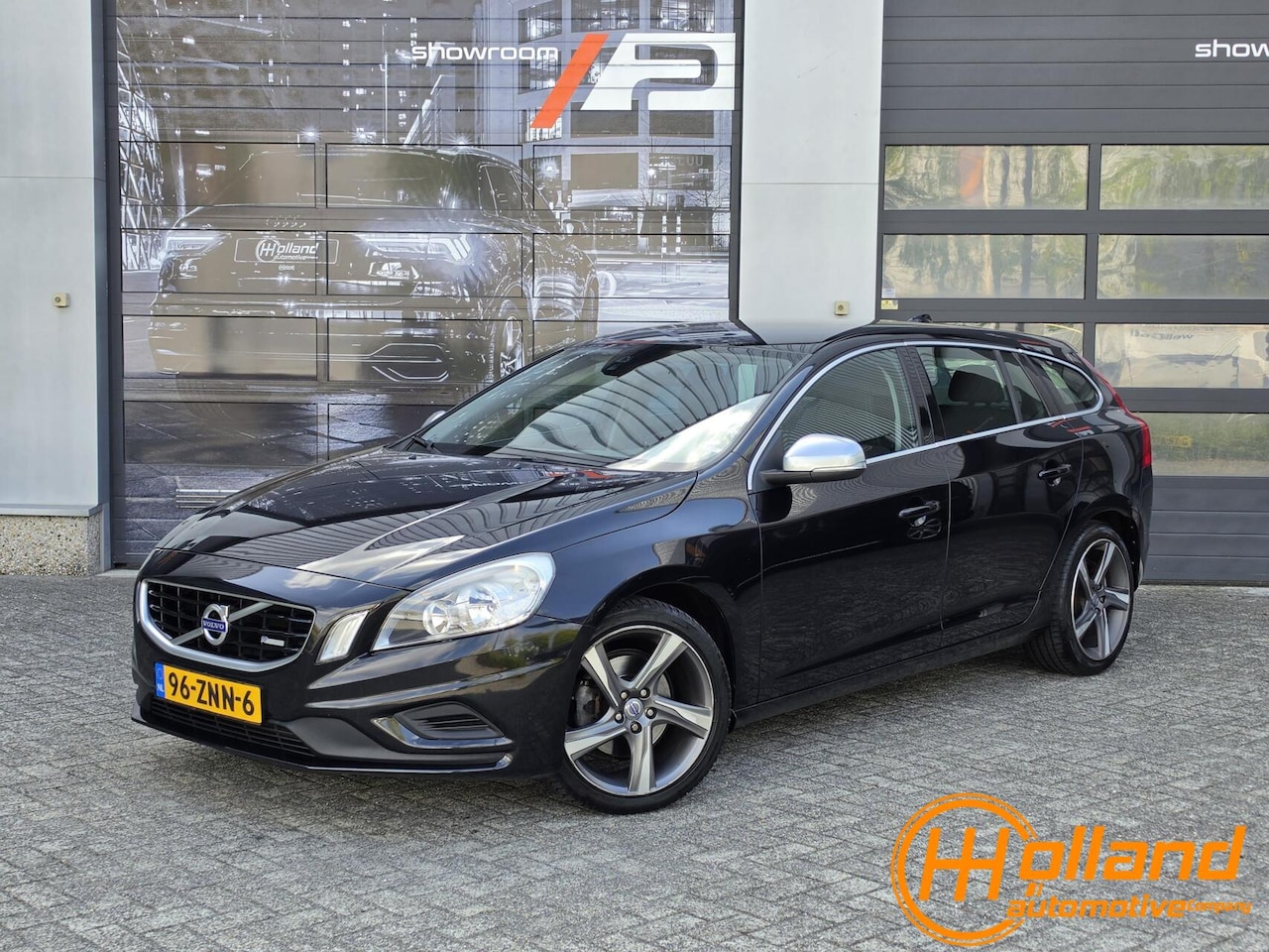 Volvo V60 - 1.6 T3 R-Design 1.6 T3 R-Design - AutoWereld.nl