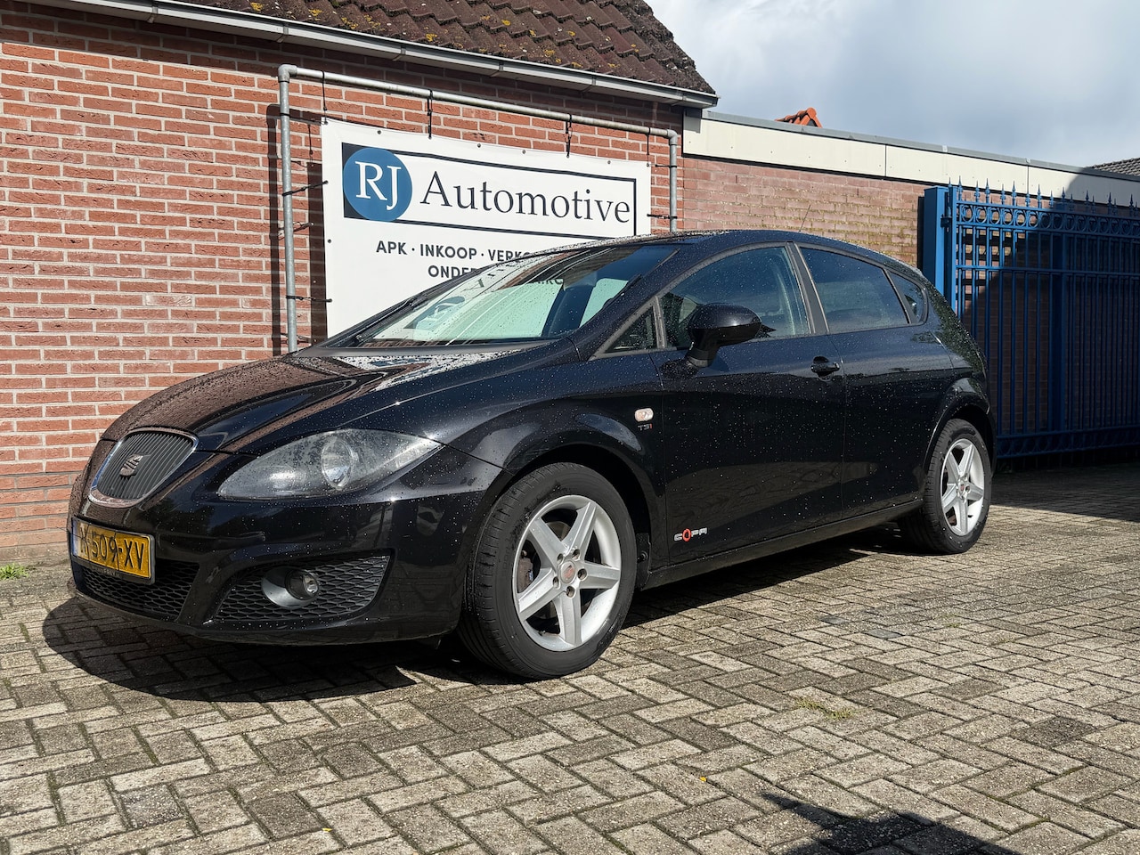 SEAT Leon - 1.2 TSI COPA APK 6-2027/5DEURS - AutoWereld.nl