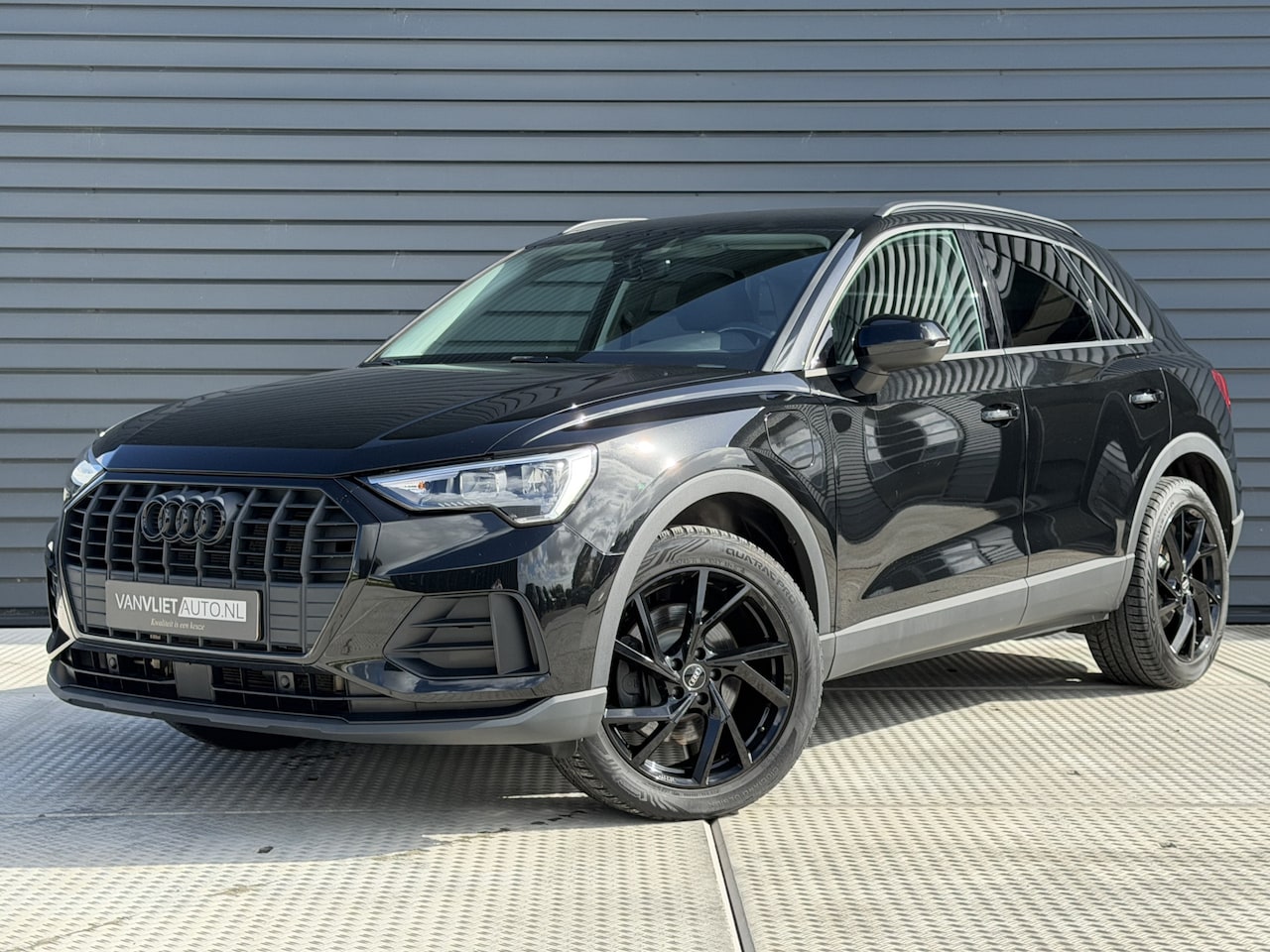 Audi Q3 - 45 TFSI e edition 245 PK | Apple carplay & Android auto | Trekhaak | Elek. Achterklep | LM - AutoWereld.nl