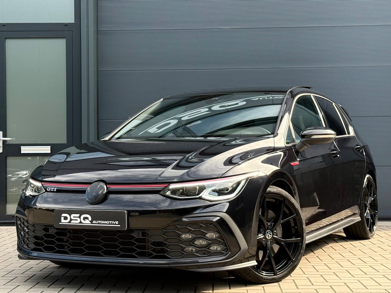 Volkswagen Golf - 2.0 GTI |H&K|IQ Light|Pano - AutoWereld.nl