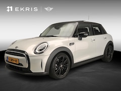 MINI 5-Deurs - Cooper | Comfort Access | Panoramadak | Cruise Control | Parkeersensoren | Head-Up | Parke