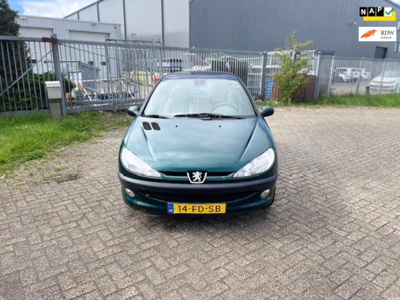 Peugeot 206 - 1.6 Roland Garros Panorama Dak !!! - AutoWereld.nl