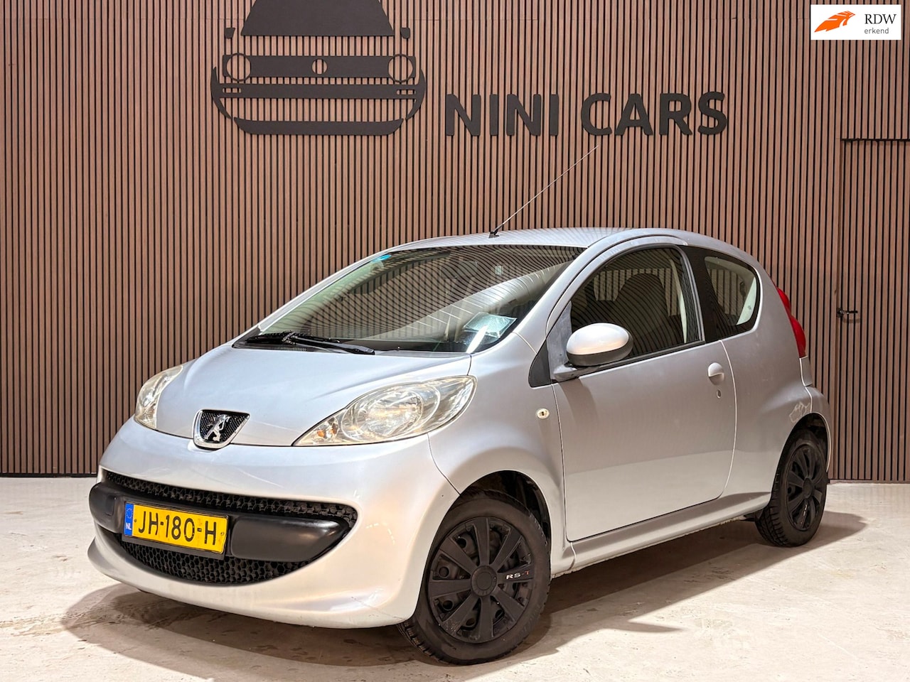 Peugeot 107 - 1.0-12V XR 1.0-12V XR - AutoWereld.nl