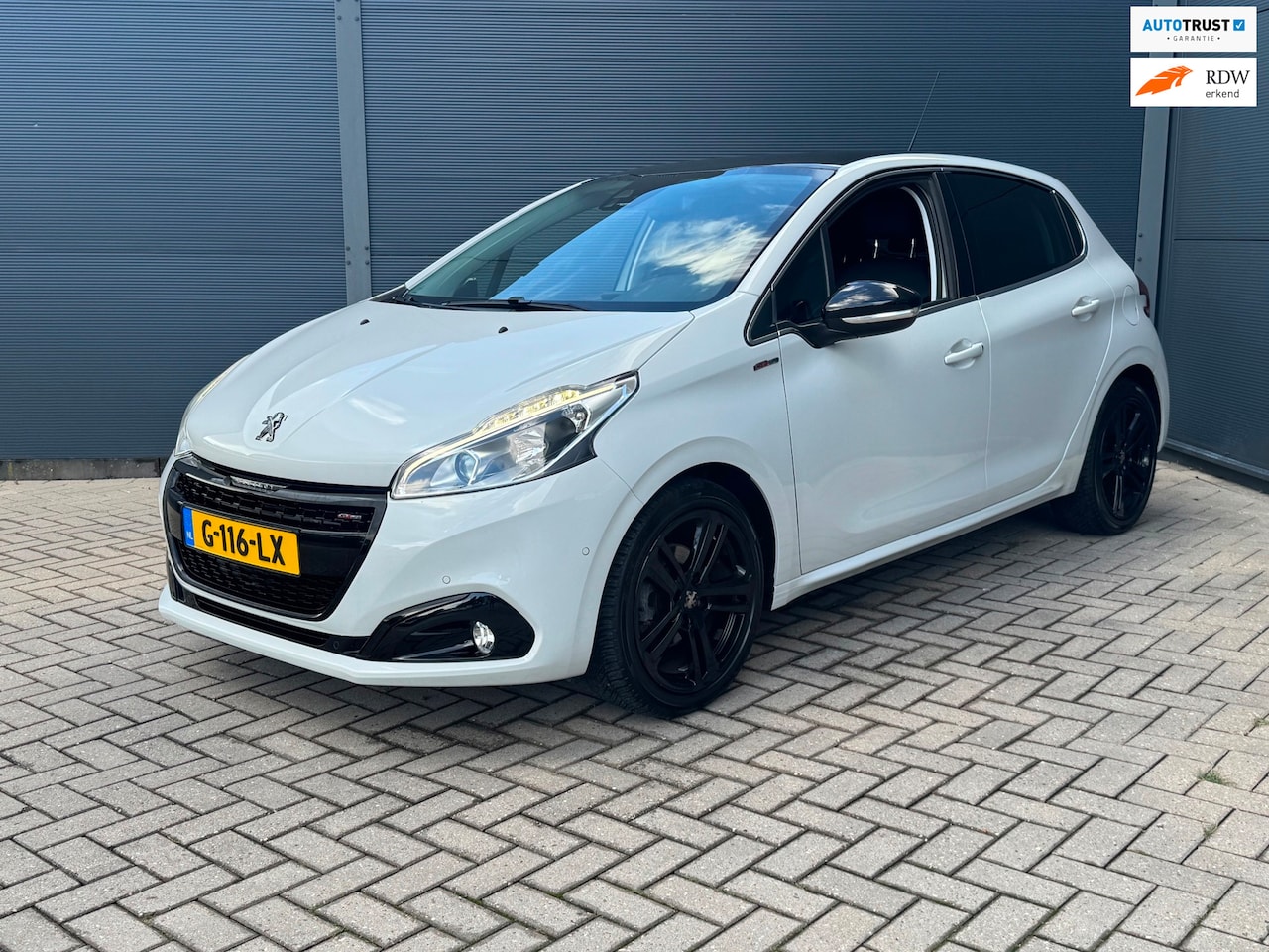 Peugeot 208 - 1.2 PureTech / Vol Automaat / Navi / GT Line - AutoWereld.nl