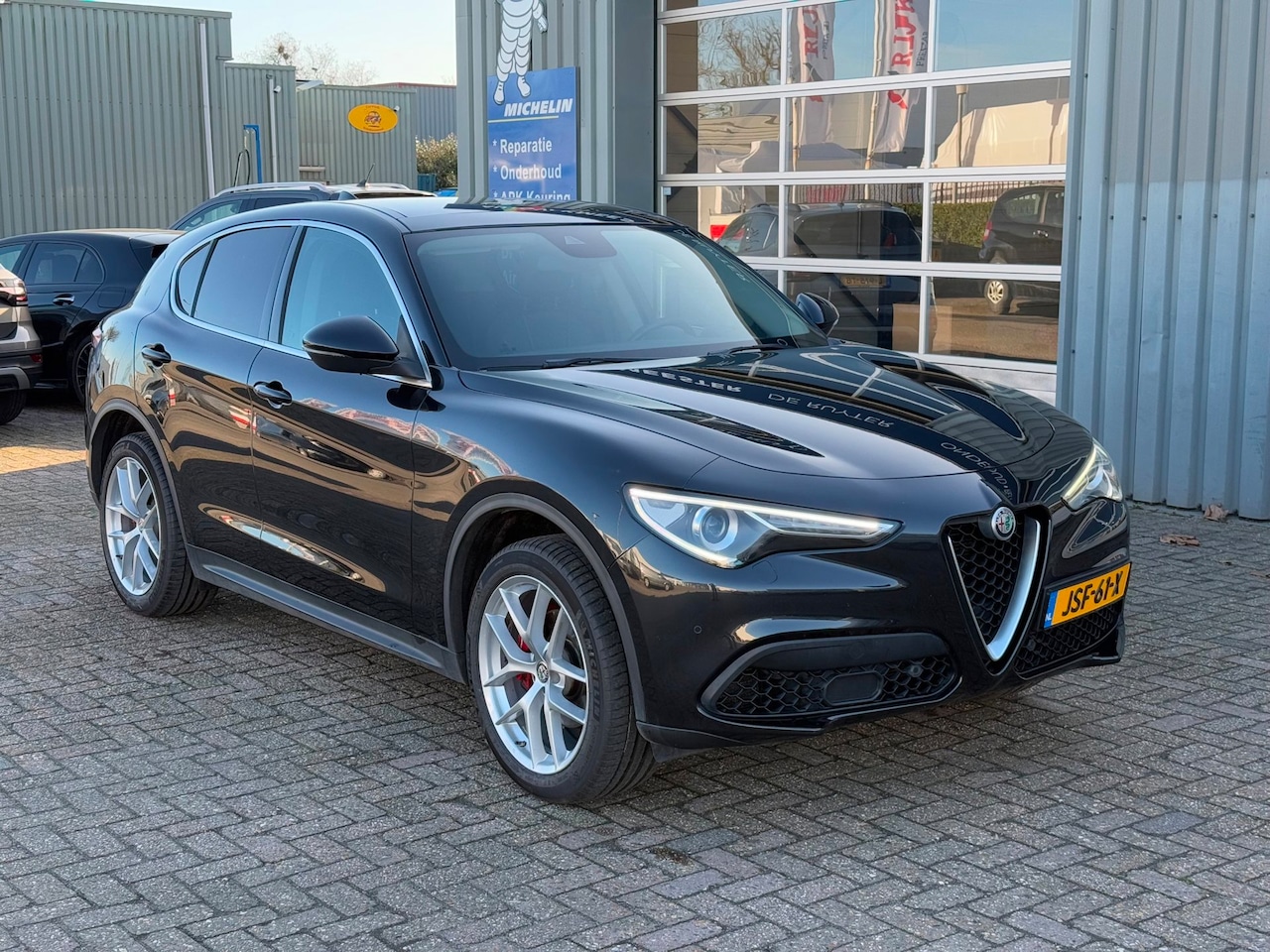 Alfa Romeo Stelvio - 2.0 T AWD 280PK | Pano | Memory |Keyless | Trekhaak | BTW - AutoWereld.nl
