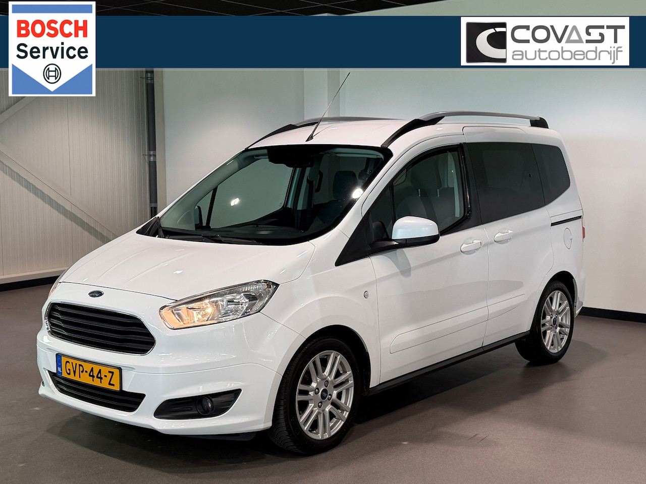 Ford Tourneo Courier - 1.0 Titanium Clima|Stoelverw.|Voorruitverw.|Bluetooth|LMV/AllSeasons - AutoWereld.nl