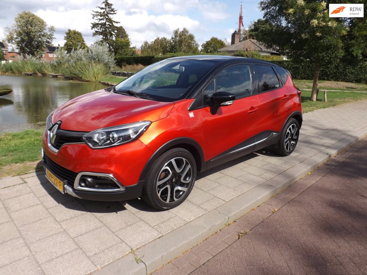 Renault Captur - 1.2 TCe Helly Hansen 1.2 TCe Helly Hansen - AutoWereld.nl