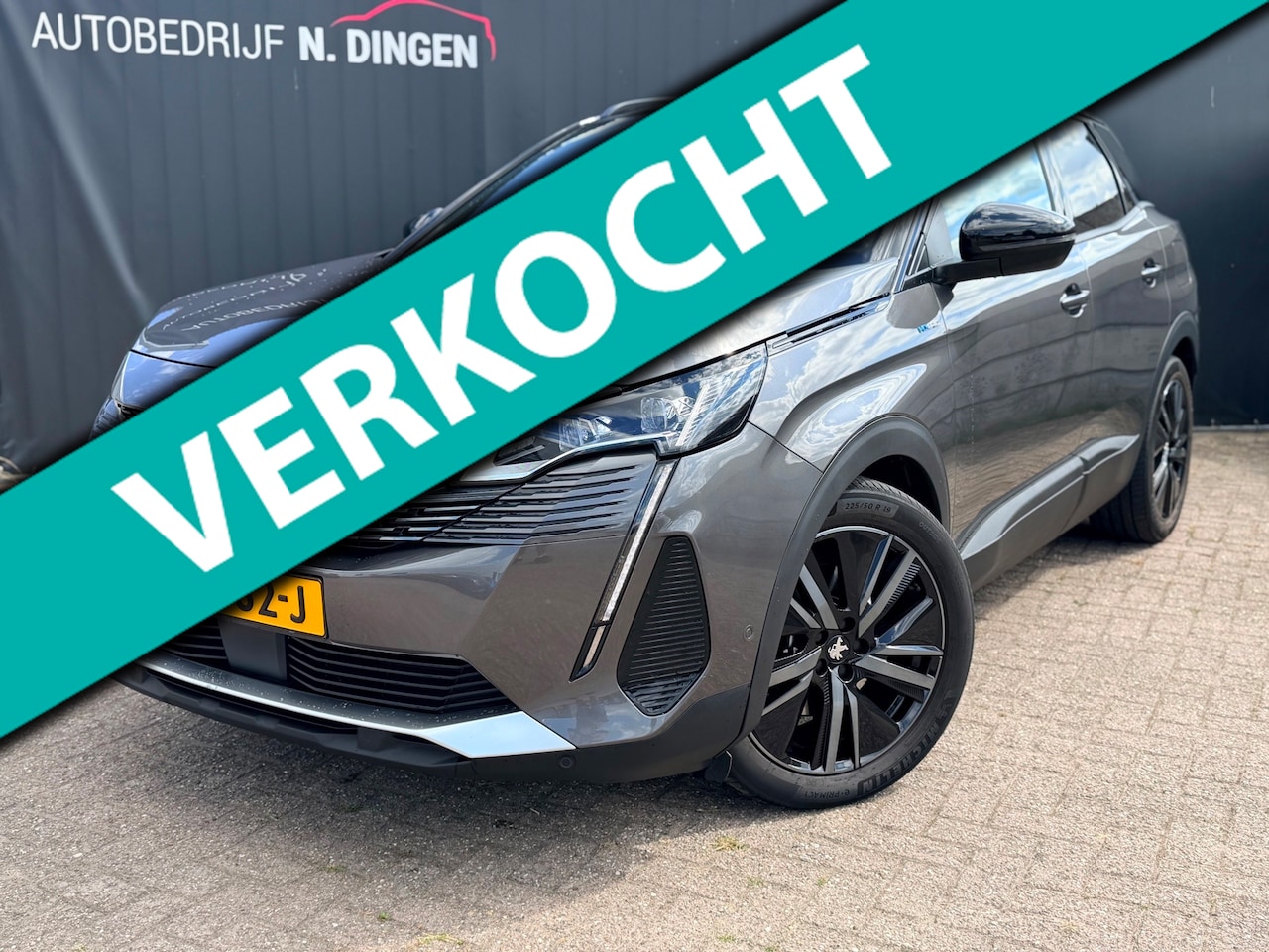 Peugeot 3008 - 1.6 HYbrid 225 GT Black pack Massage 360 focal - AutoWereld.nl