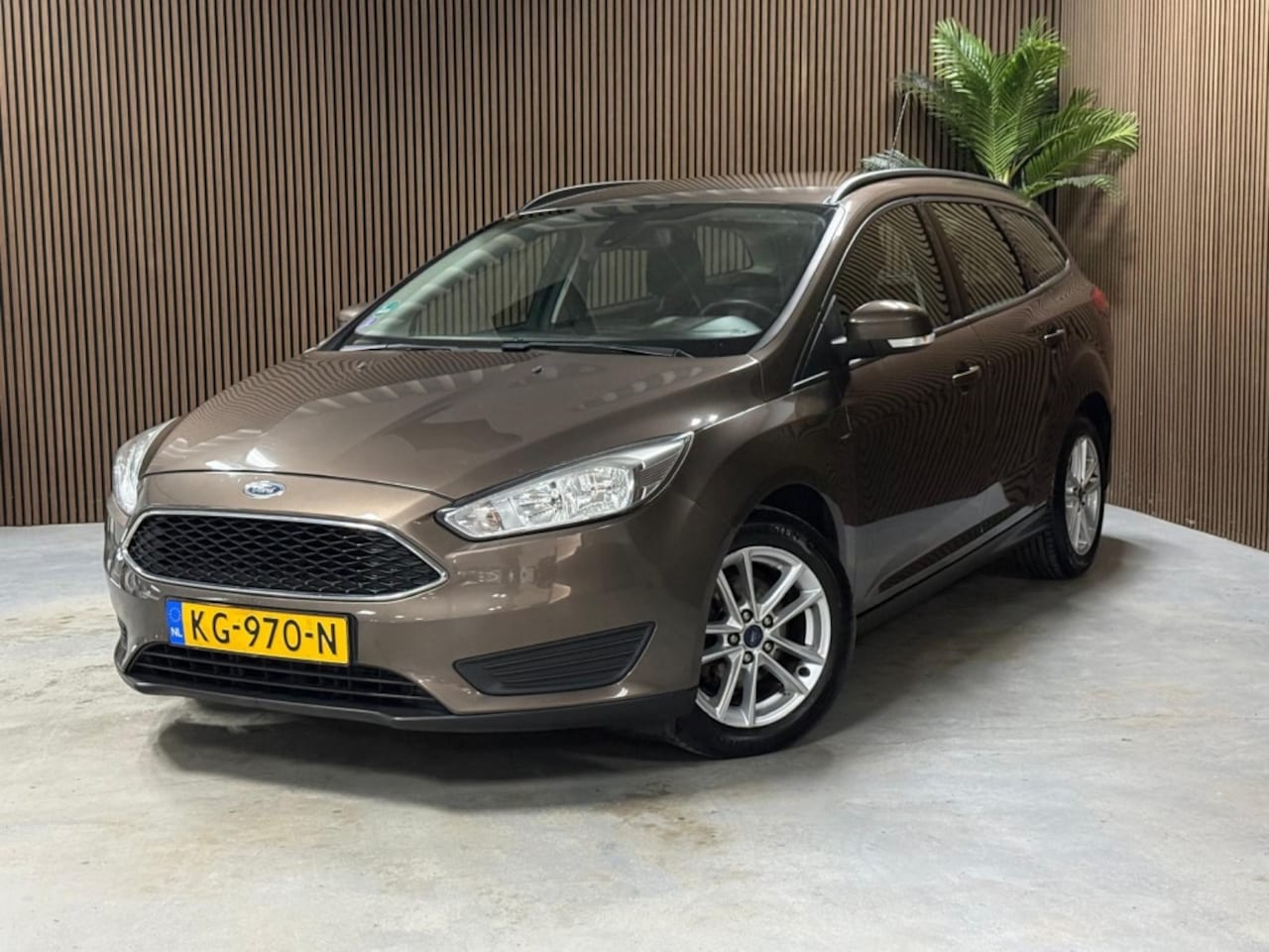 Ford Focus Wagon - 1.0 Trend 1.0 Trend - AutoWereld.nl