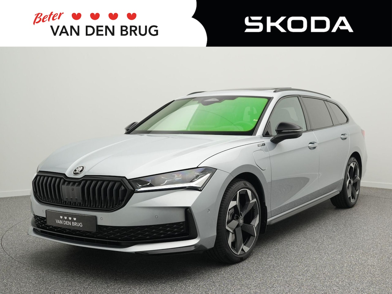 Skoda Superb Combi - 1.5 TSI 204pk PHEV Sportline Business | Trekhaak | Panoramadak | Canton | Head-Up | Voorru - AutoWereld.nl