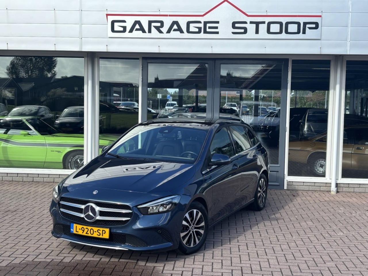 Mercedes-Benz B-klasse - 180 Bus. Solution Automaat, Panodak, 1e eigenaar NL auto!!!! - AutoWereld.nl