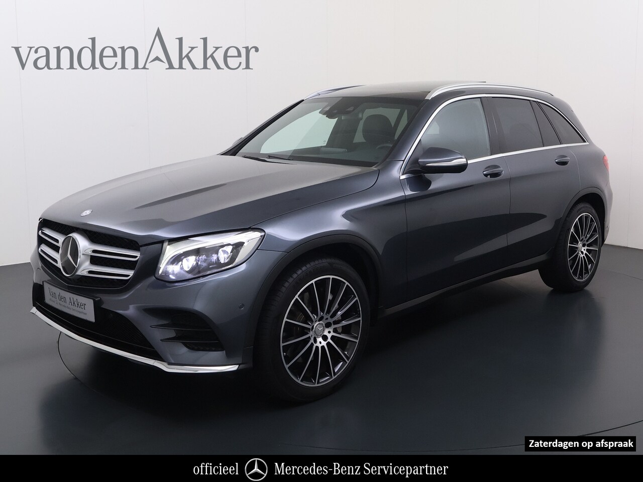 Mercedes-Benz GLC-klasse - 250 AMG 4Matic // Panoramadak // Trekhaak // Burmester // Memory // Standkachel // Achterb - AutoWereld.nl