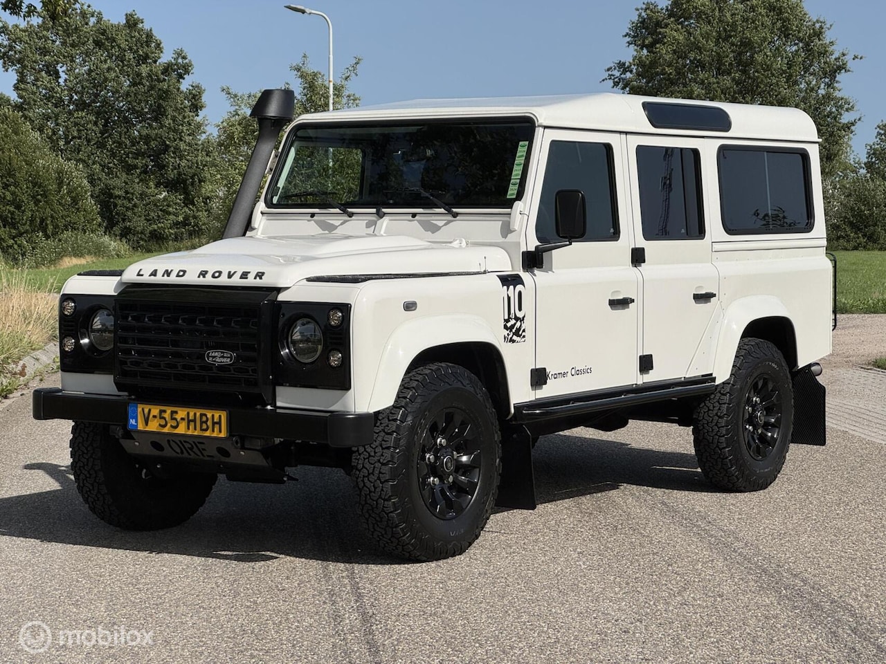 Land Rover Defender 110 - 2.4 TD SW 110" SE - AutoWereld.nl