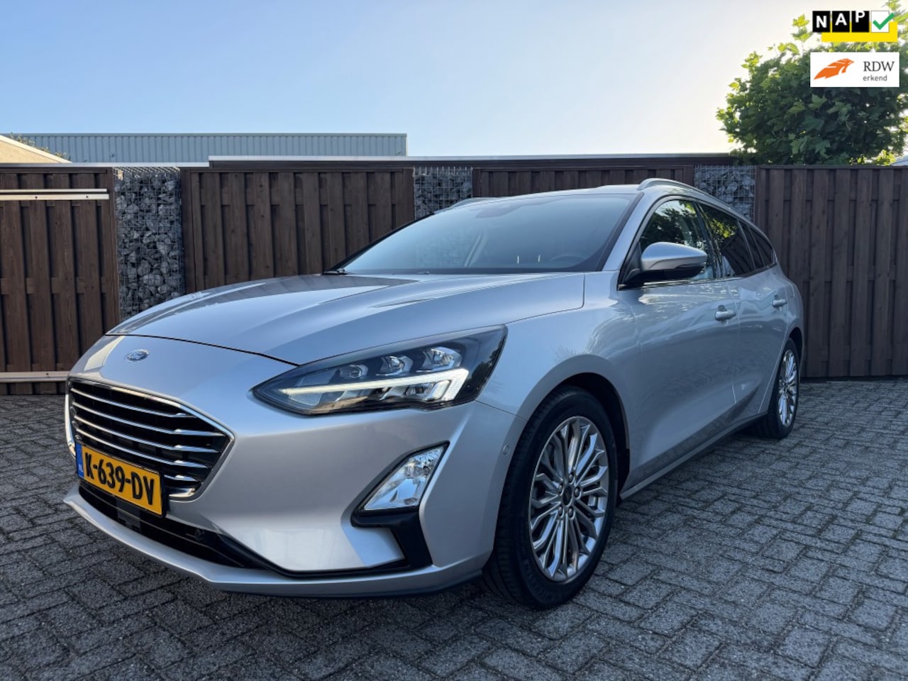 Ford Focus Wagon - 1.0 EcoBoost Titanium Business 1.0 EcoBoost Titanium Business - AutoWereld.nl