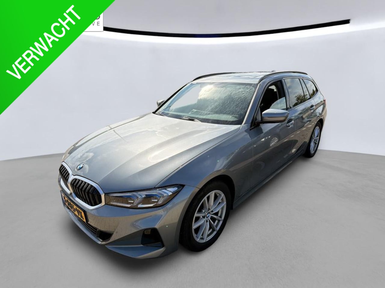 BMW 3-serie Touring - 318i NL-AUTO | PANODAK | BMW Curved Display, iDrive 8 - AutoWereld.nl