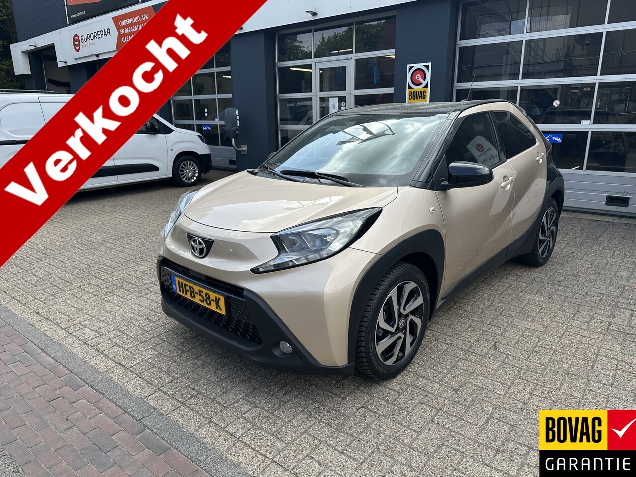 Toyota Aygo X - 1.0 VVT-i MT Pulse All-in Prijs Airco/Stoelverwarming/Camera/Two-tone Eurorepar - AutoWereld.nl