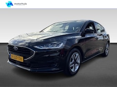 Ford Focus - 1.0 EcoBoost Connected | Achteruitrijcamera | Airco | Connected services