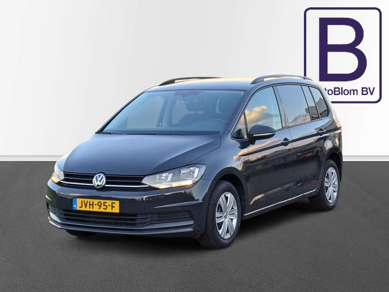 Volkswagen Touran - TSI Comfortline 7-Pers. /Clima/Navi/Carplay/Cruise/ - AutoWereld.nl