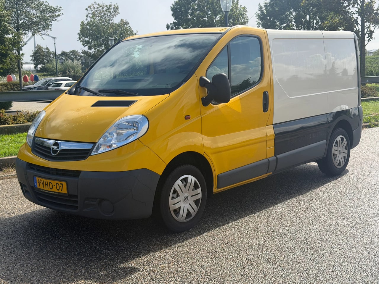 Opel Vivaro - 2.0CDTI L1H1 Airco Cruisecontrol 172000KM - AutoWereld.nl