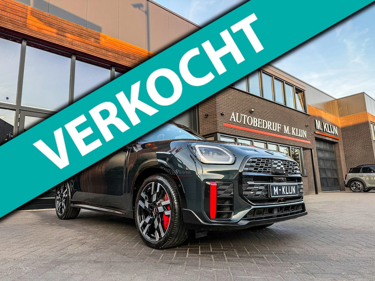 MINI Countryman - 2.0 JCW ALL4 John Cooper Works XL F1 300pk Legend Grey/Massage/Trekhaak/Pano/Bomvol - AutoWereld.nl