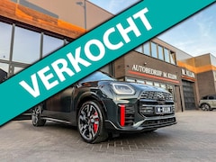 MINI Countryman - 2.0 JCW ALL4 John Cooper Works XL F1 300pk Legend Grey/Massage/Trekhaak/Pano/Bomvol