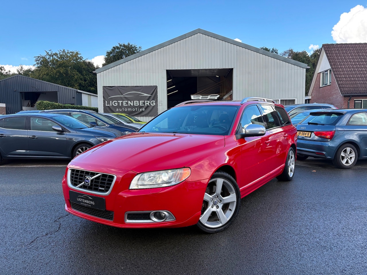 Volvo V70 - 2.5T RDesign CARPLAY/PDC/CAMERA/PANO/STOELVERW/NAP - AutoWereld.nl