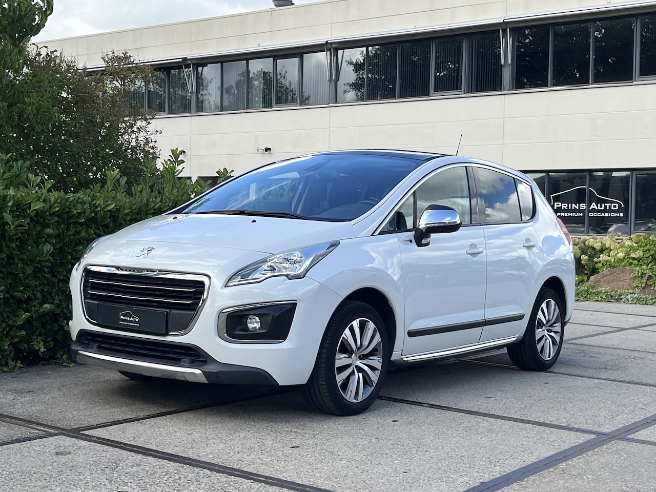 Peugeot 3008 - 1.2 Turbo Style |TREKHAAK|PANO|CAMERA|CRUISE| 19372 - AutoWereld.nl