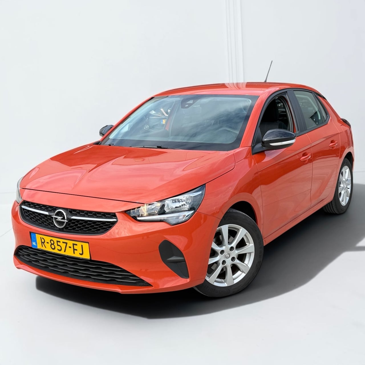 Opel Corsa - 1.2 Edition 1e eigenaar parkeersensoren - AutoWereld.nl