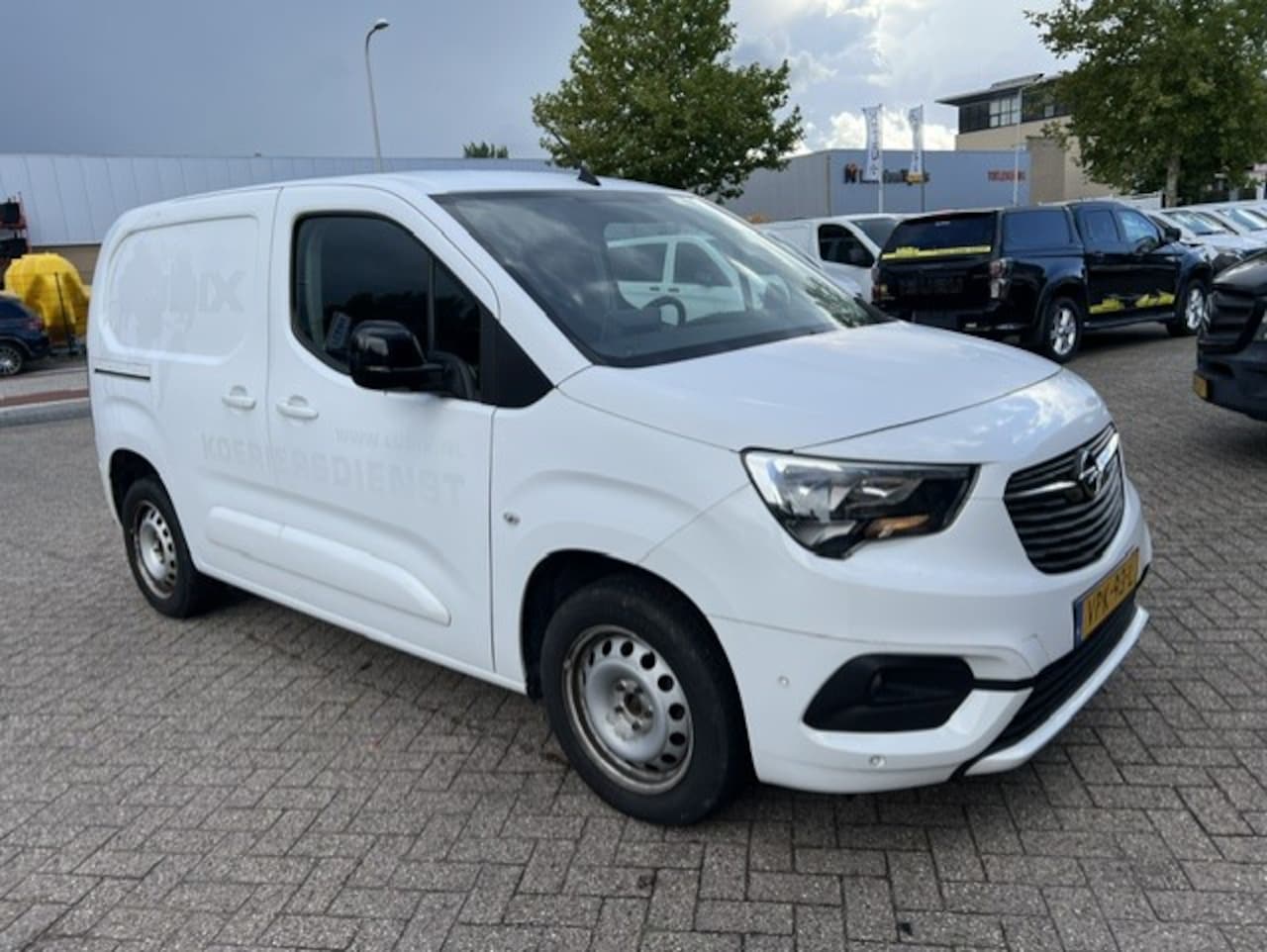 Opel Combo - 1.5D 75KW Edition NAVI KLIMA SCHUFDEUR EURO6 - AutoWereld.nl