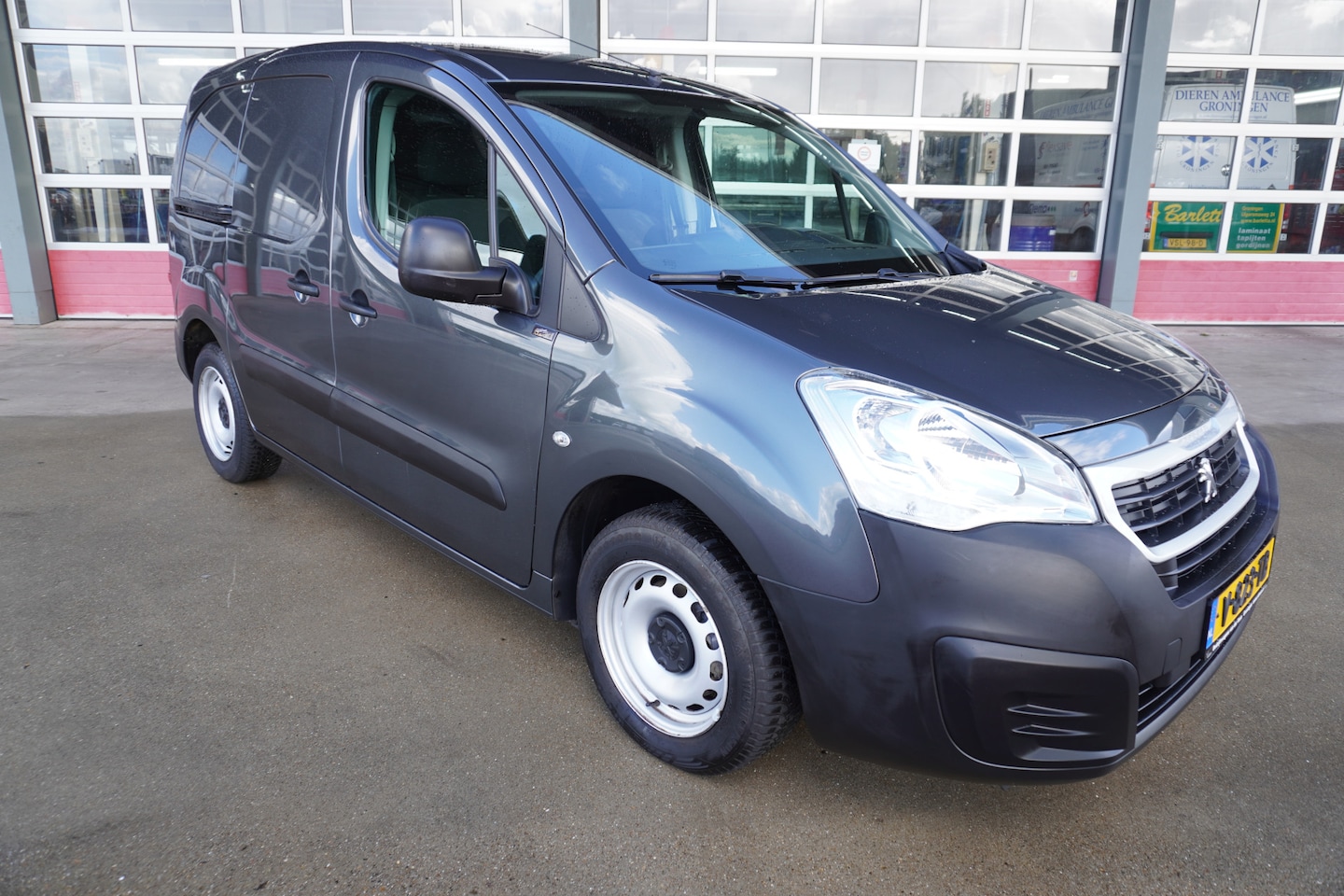 Peugeot Partner - 120 1.6 BlueHDi 100pk L1 Premium Trekhaak MARGE AUTO 1e Eigenaar - AutoWereld.nl