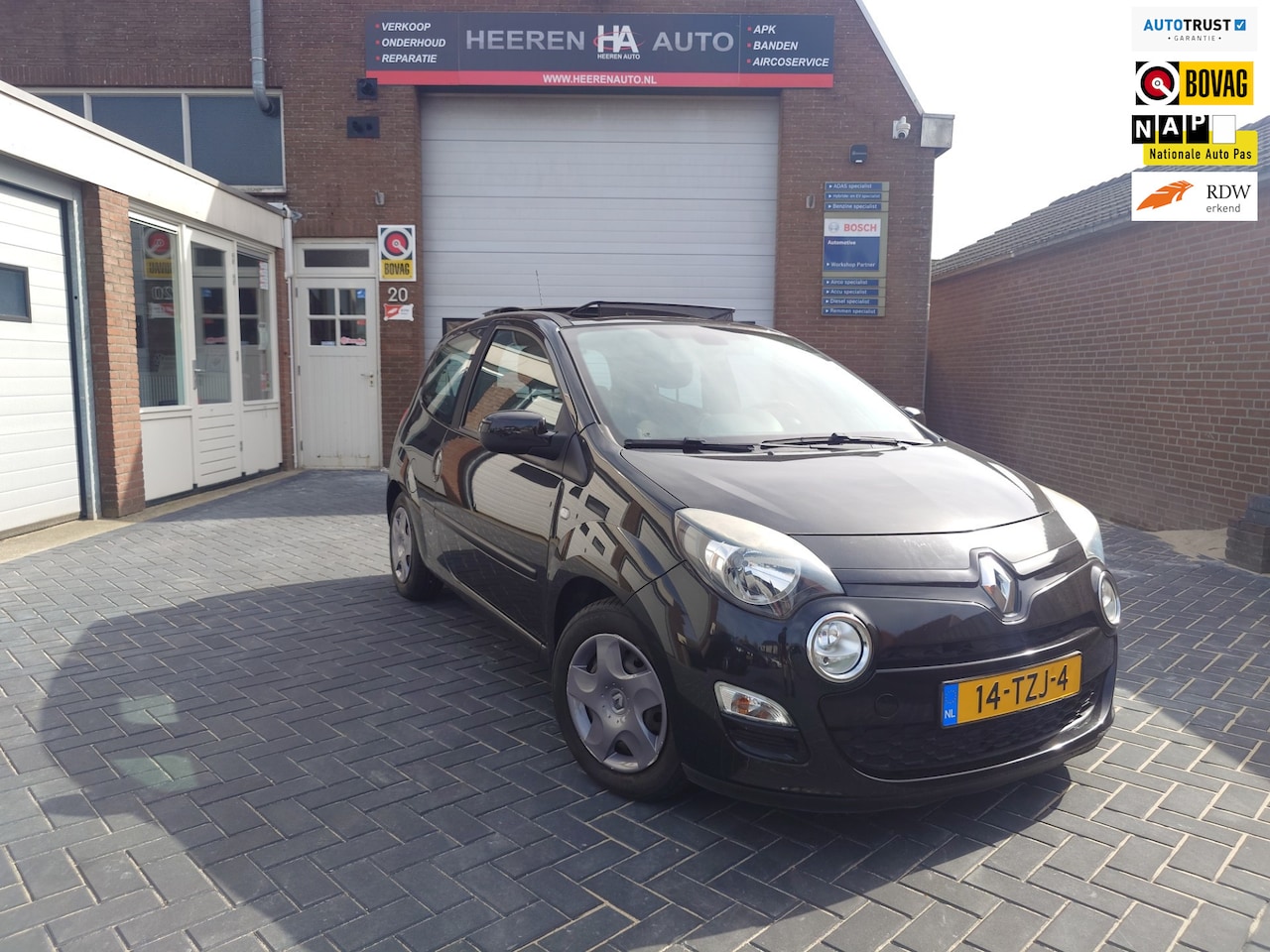Renault Twingo - 1.2-16V Dynamique 1.2 16V Dynamique, Schuifdak, Cruise control, Airco, 1e eigenaar - AutoWereld.nl