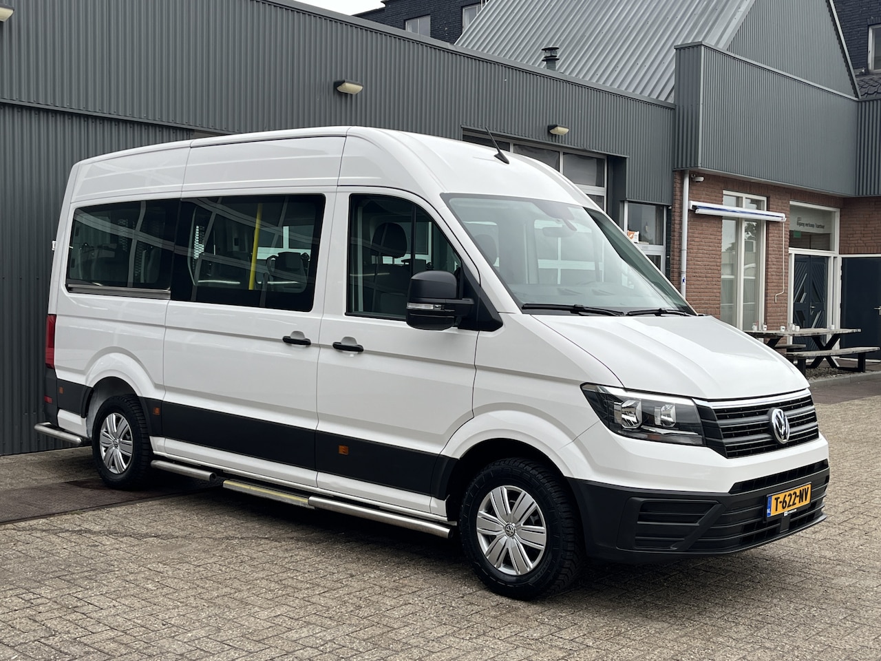 Volkswagen Crafter - 2.0 TDI 140pk Personenvervoer Taxi Rolstoellift Cruise controle Airco 9-Persoons Sitebars - AutoWereld.nl