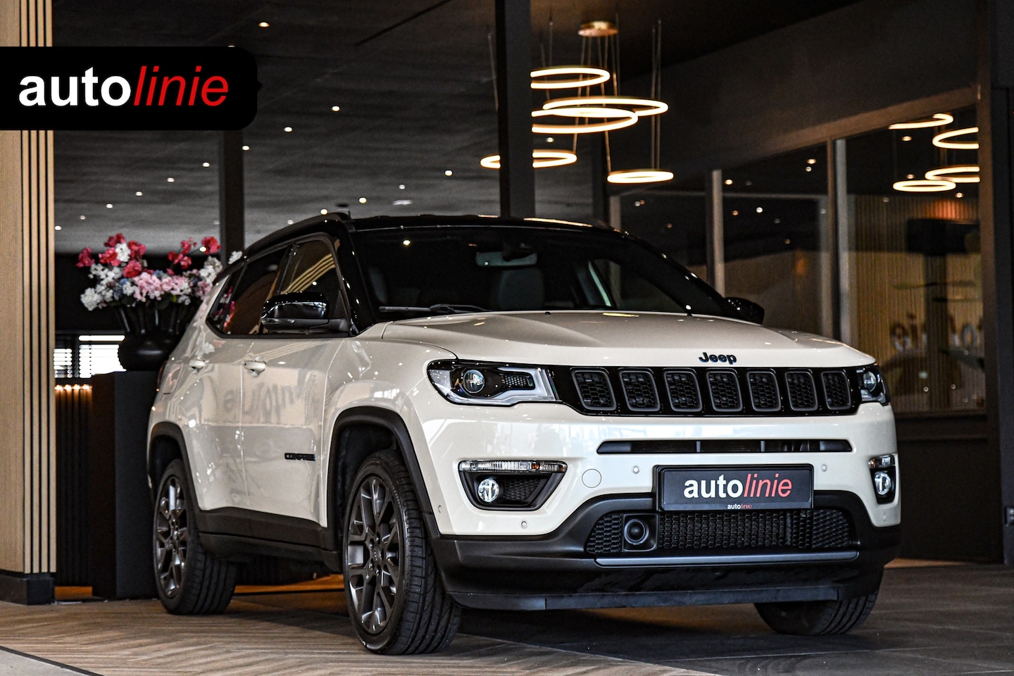 Jeep Compass - 4xe 240 Plug-in Hybrid Electric S 4xe 240 Plug-in Hybrid Electric S, Leder, Memory, Camera, Stoelvent, Alpine, Keyless! - AutoWereld.nl
