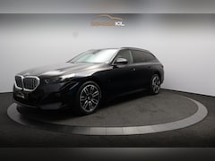 BMW 5-serie Touring - 530e M Sport Edition Dealer onderh. / 1ste eigenaar / M-Sport/ Merino leder / Panoramadak